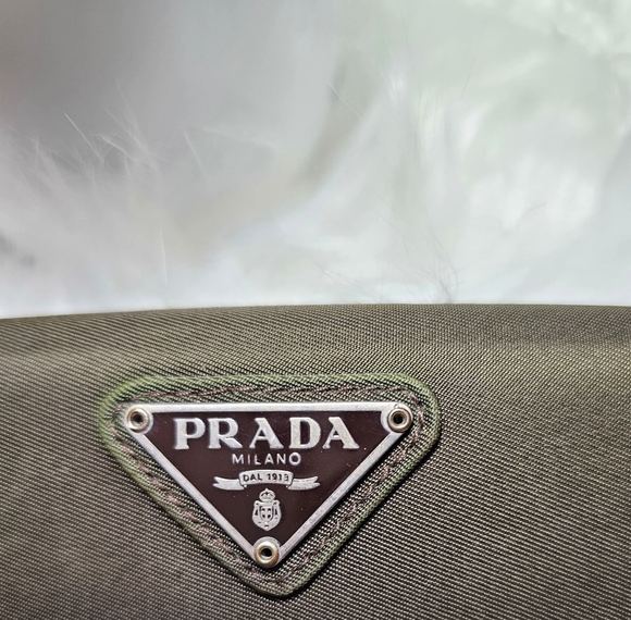Prada Olive Green Wallet - Picture 2 of 8